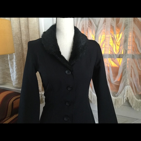 Vintage women long coat black faux fur collar - Picture 2 of 6